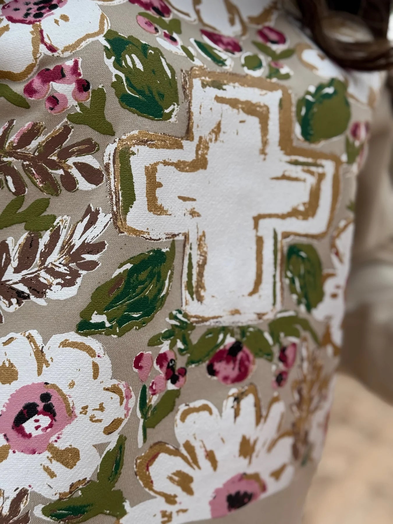 CALLIE'S GOLD FLORAL CROSS
