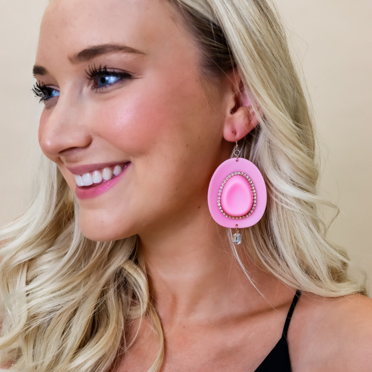 PINK COWGIRL HAT WITH CRYSTAL BAND AND CRYSTAL DANGLE EARRINGS