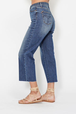 HUDA HW BACK POCKET EMBROIDERY CROP WIDE