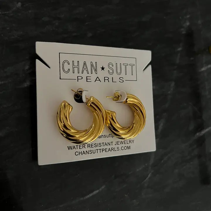 Medium Twist Hoops