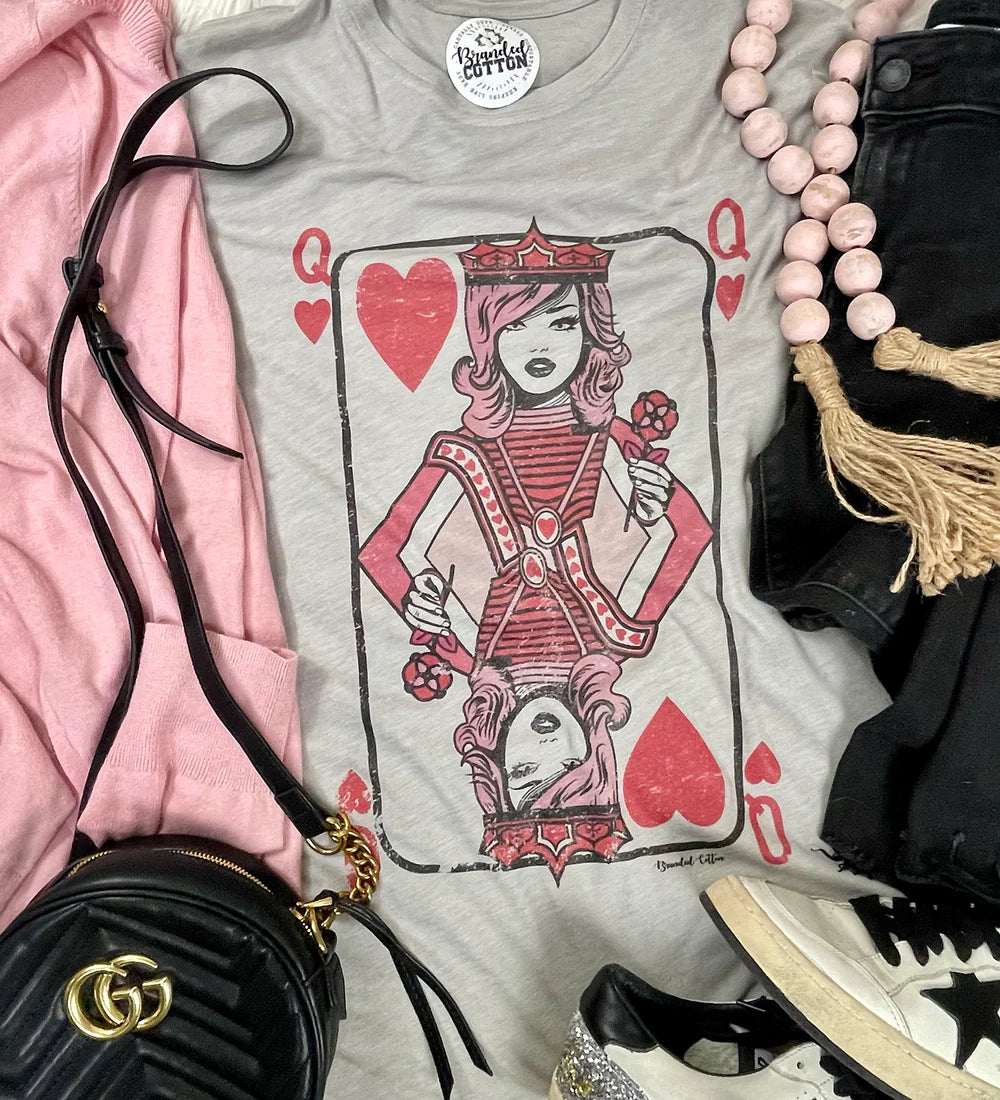 QUEEN OF HEARTS TEE