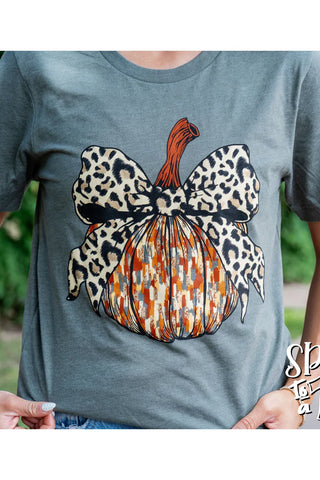 Pumpkin with Leopard Bow