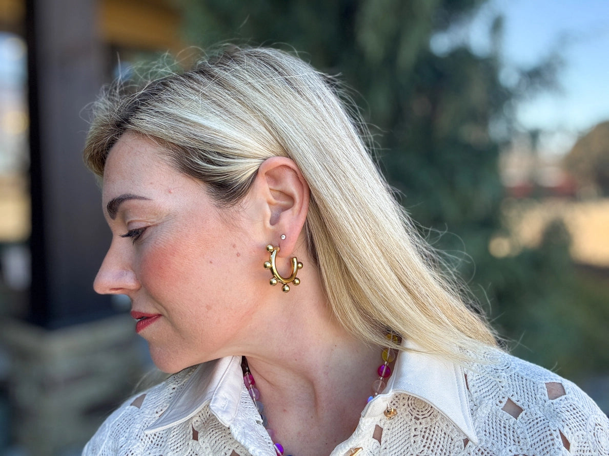 NAOMI Hoop Earrings - Medium - Gold-Plated Balls