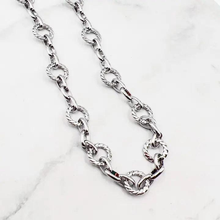 Silver Circle Chain Link Necklace