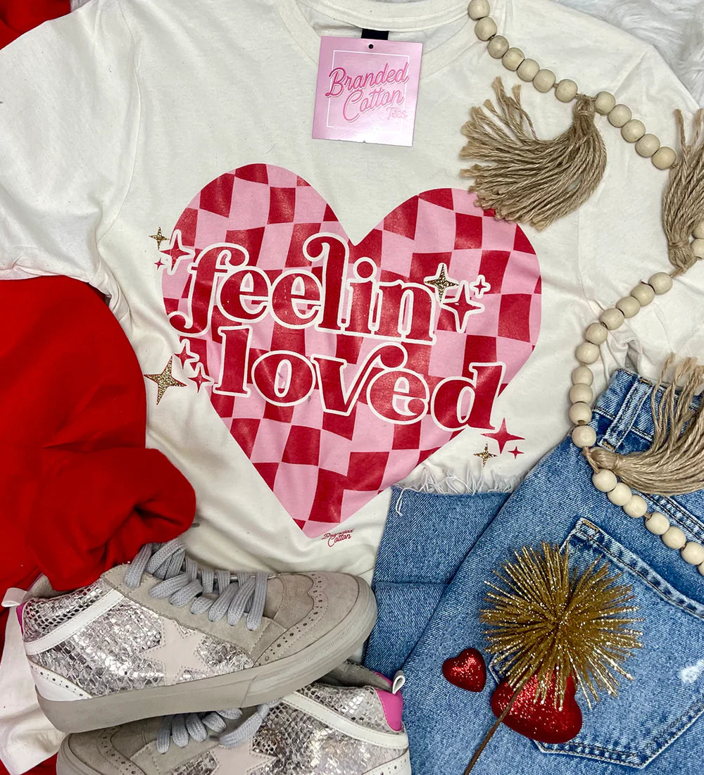 FEELIN LOVED CHECKERED HEART TEE