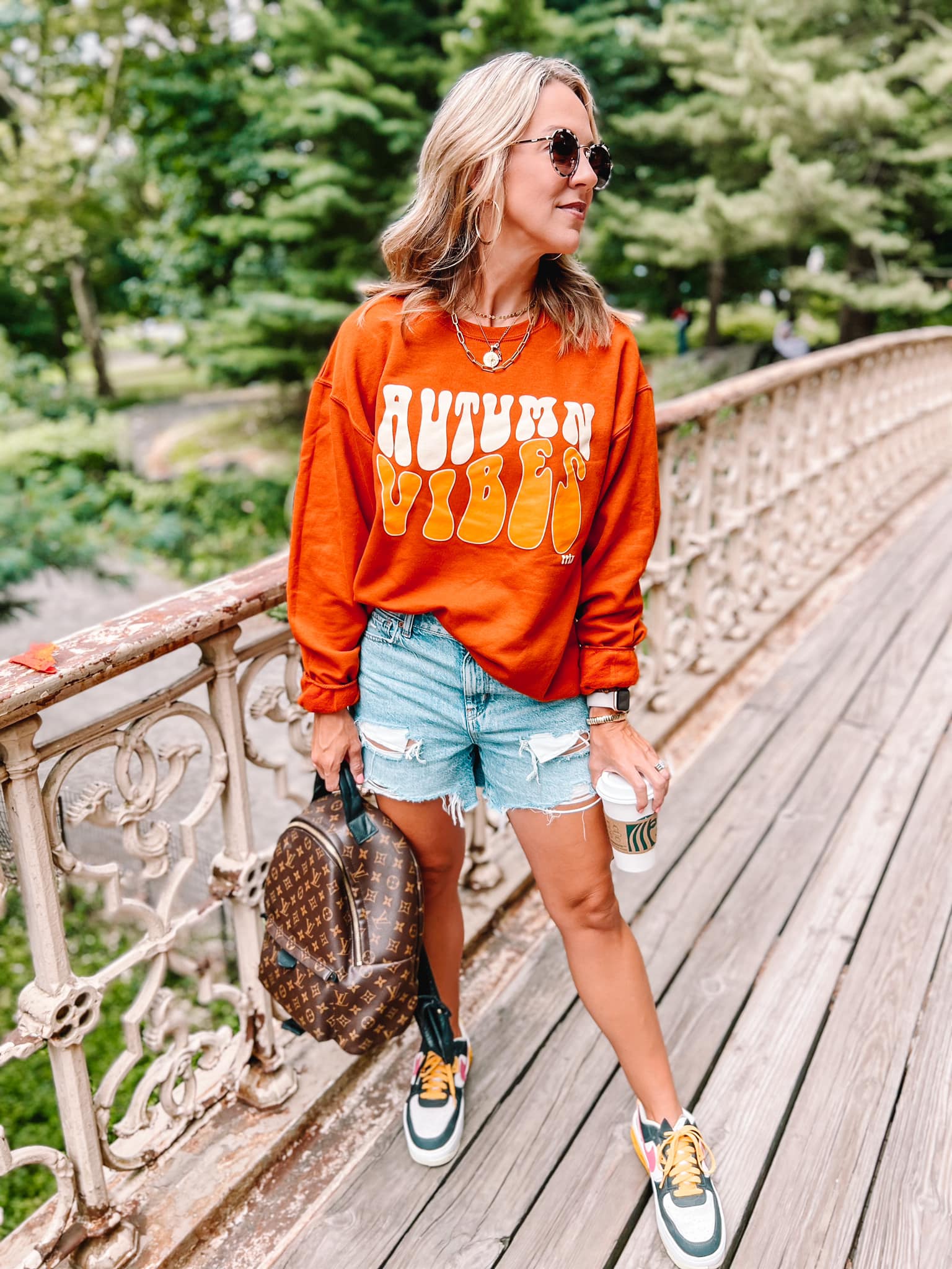 AUTUMN SWEATSHIRT