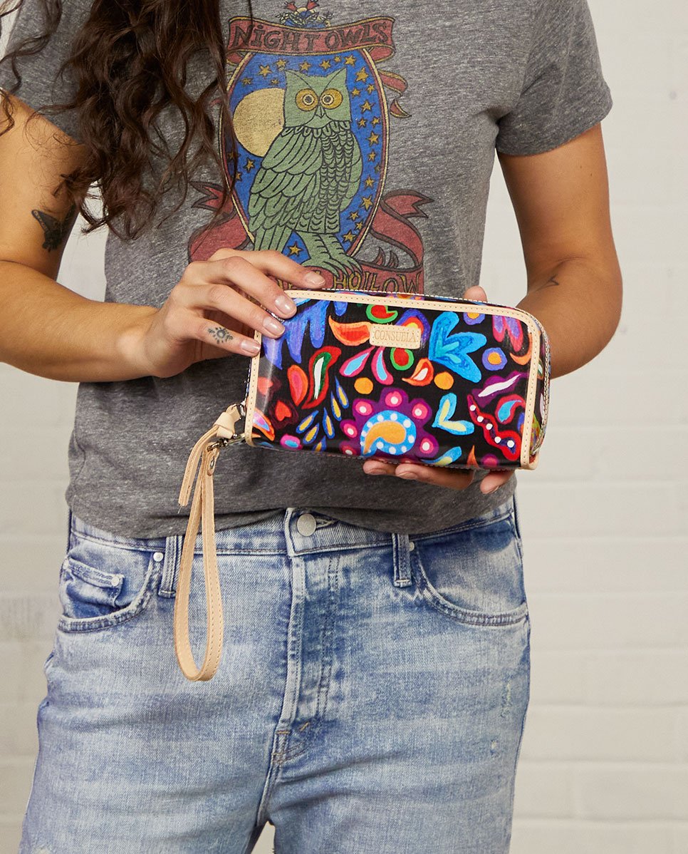 SOPHIE WRISTLET WALLET