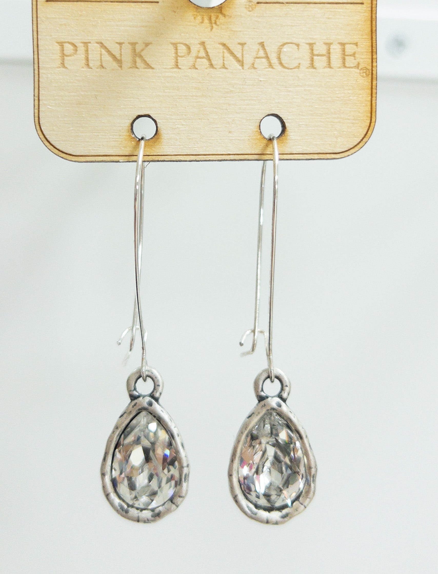 112 EMILY SILVER CLEAR DANGLES