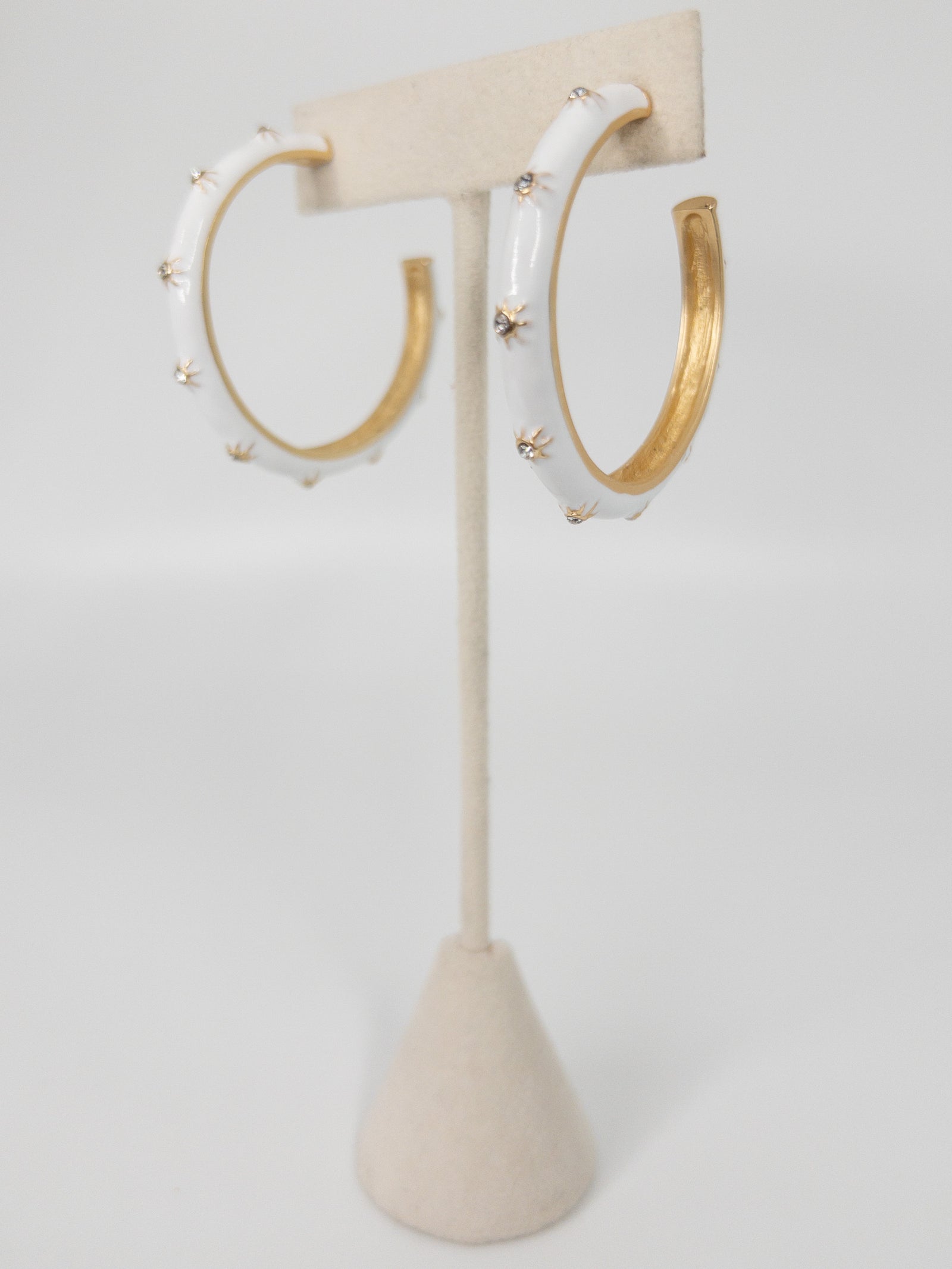 WHITE STAR HOOPS