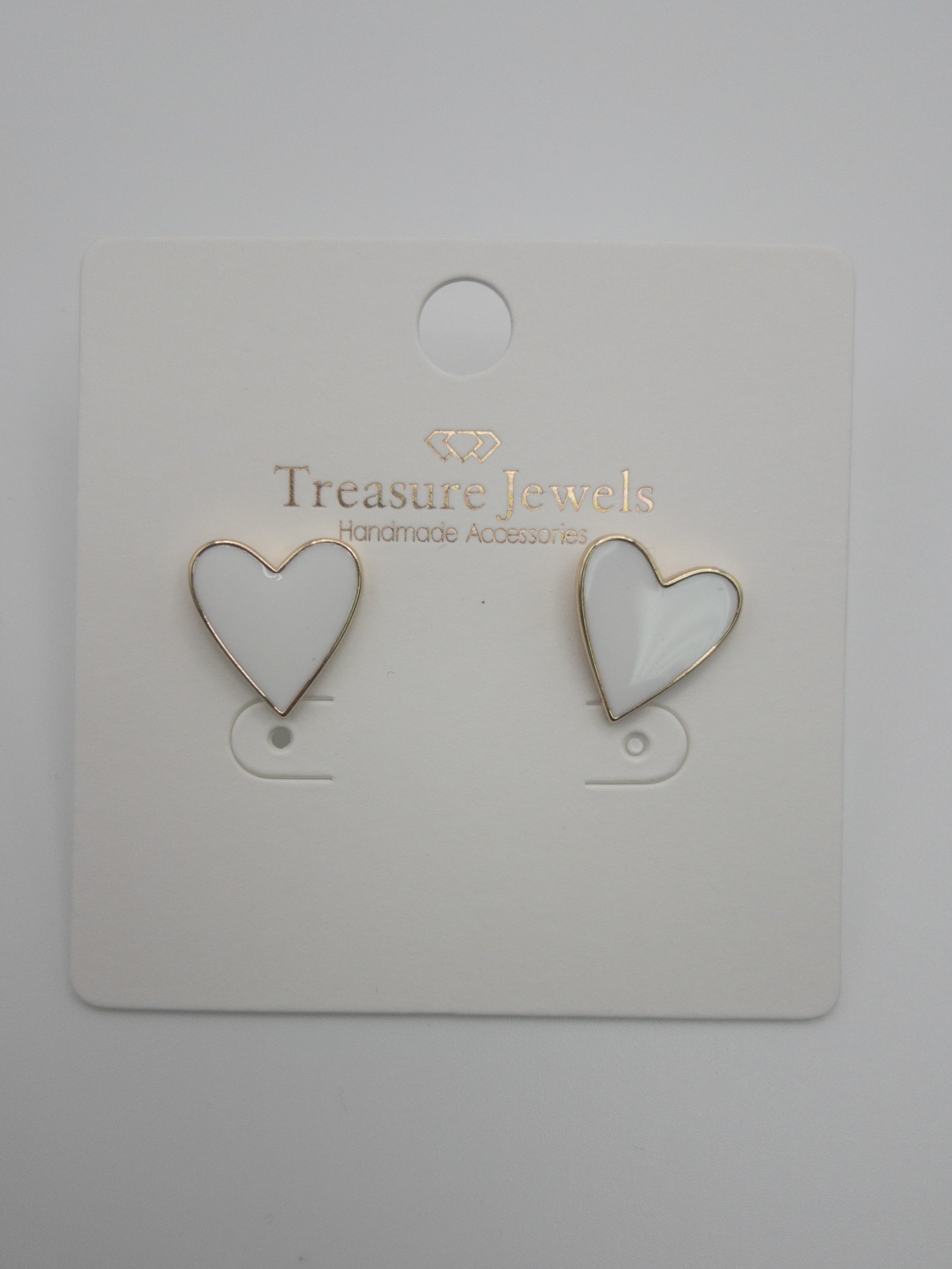 WHITE HEART TREASURE JEWELS STUDS