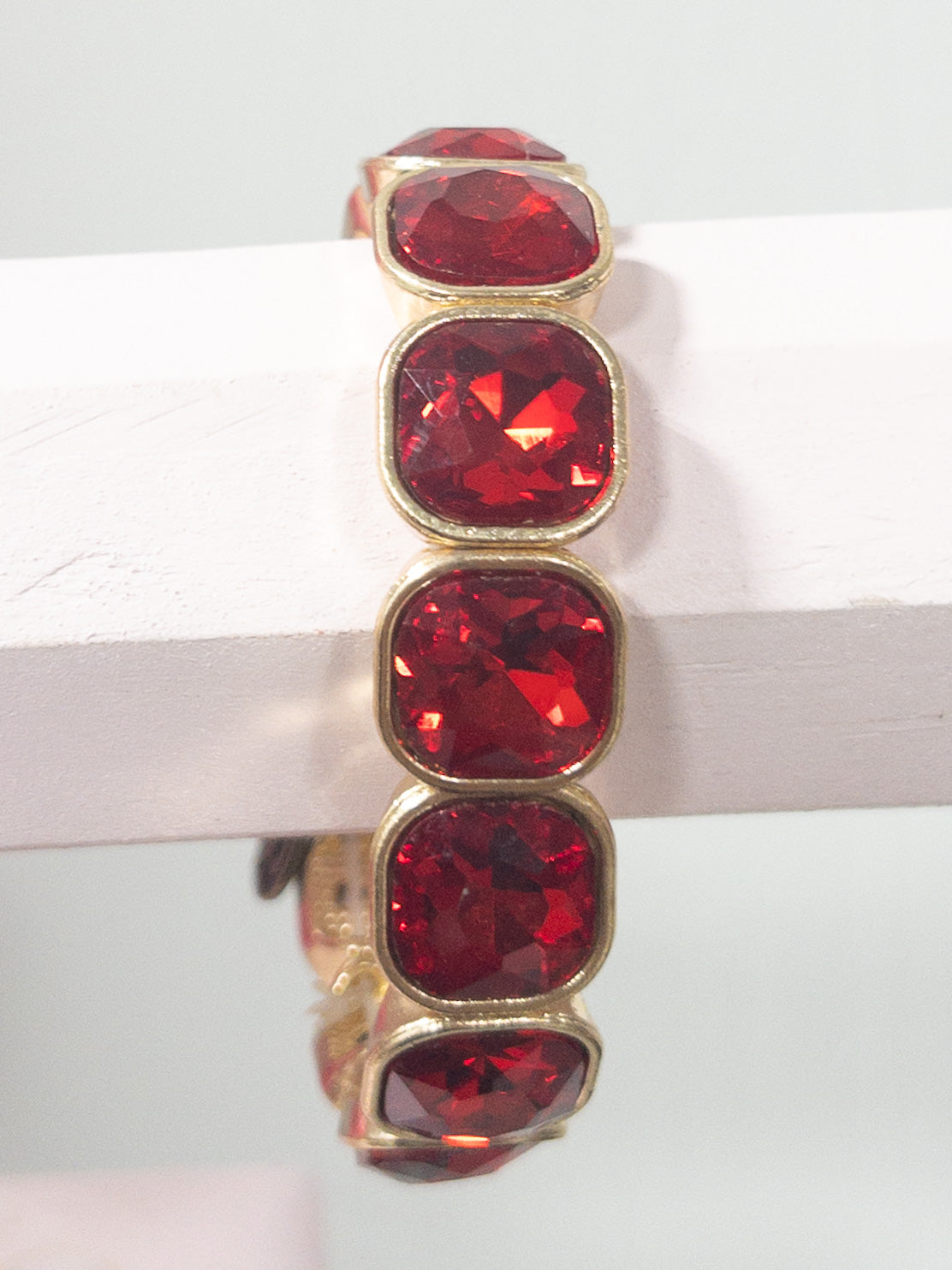 232 PP RED SWAROVSKI SINGLE BRACELET