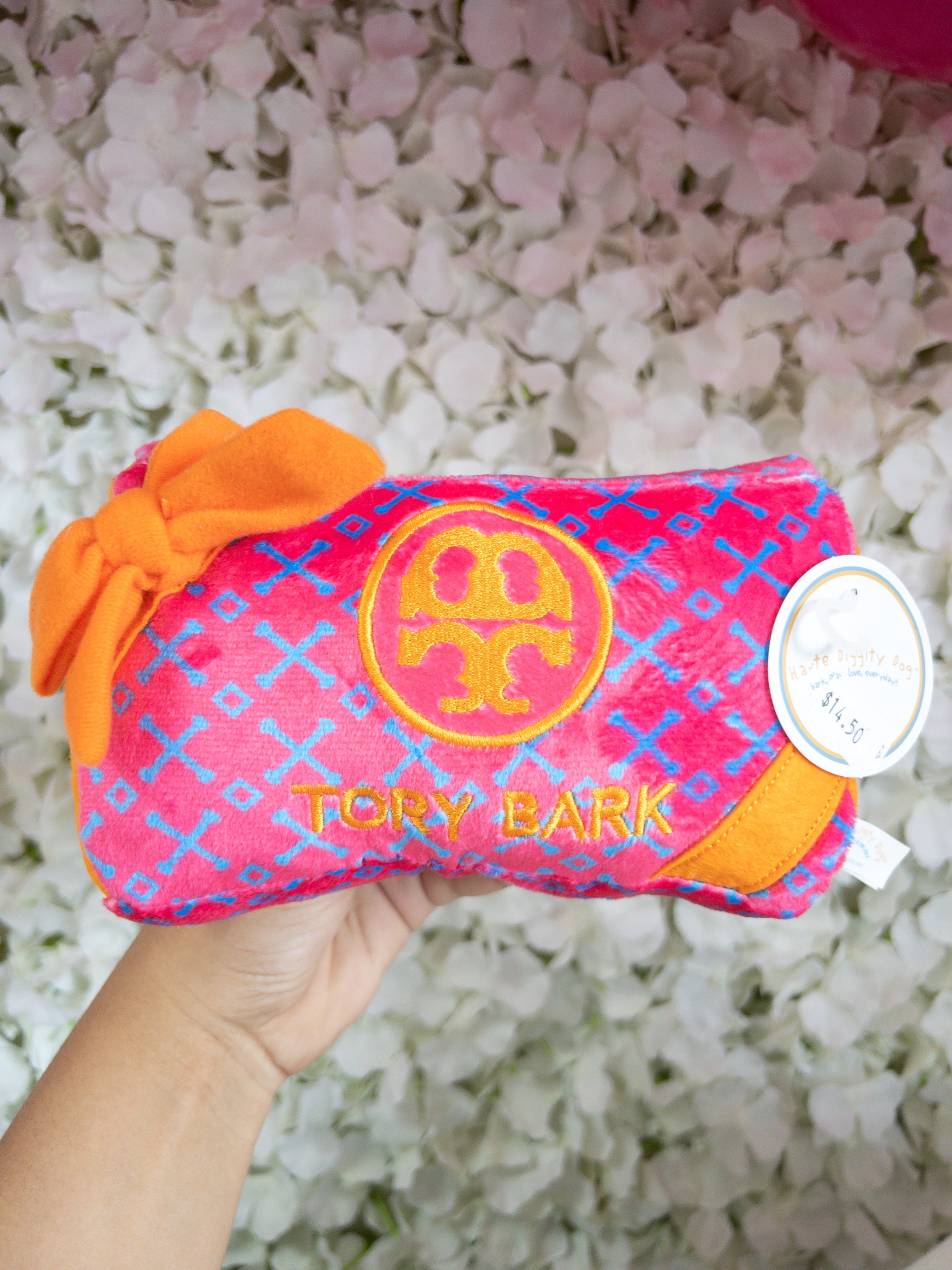 TORY BARK GIFT BOX DOG TOY