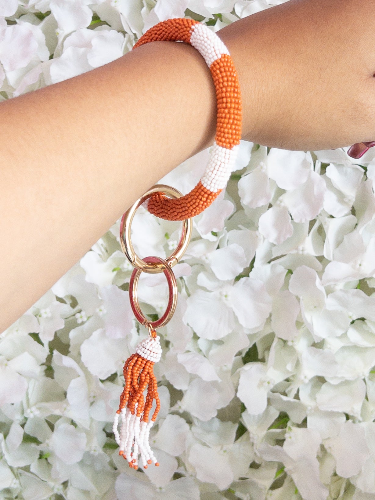 ORANGE AND WHITE BEADED KEY RING LA CHIC