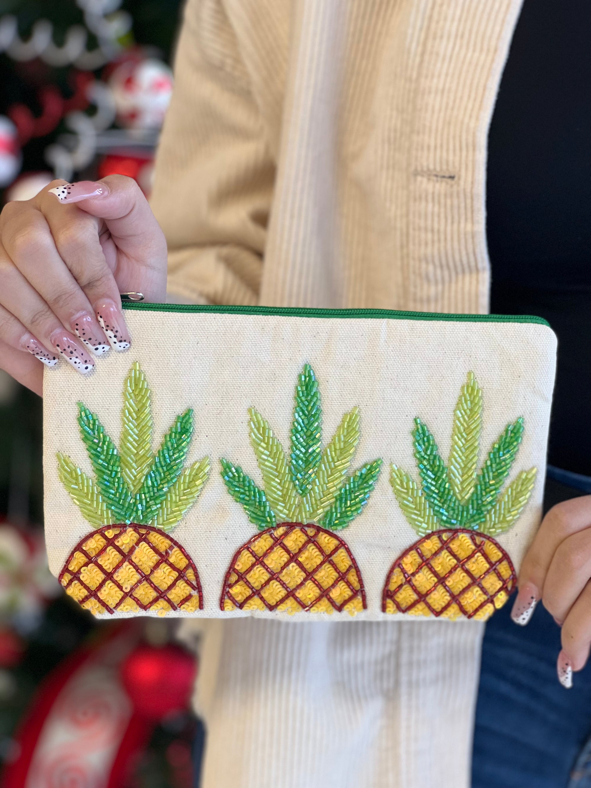 PINEAPPLE POUCH