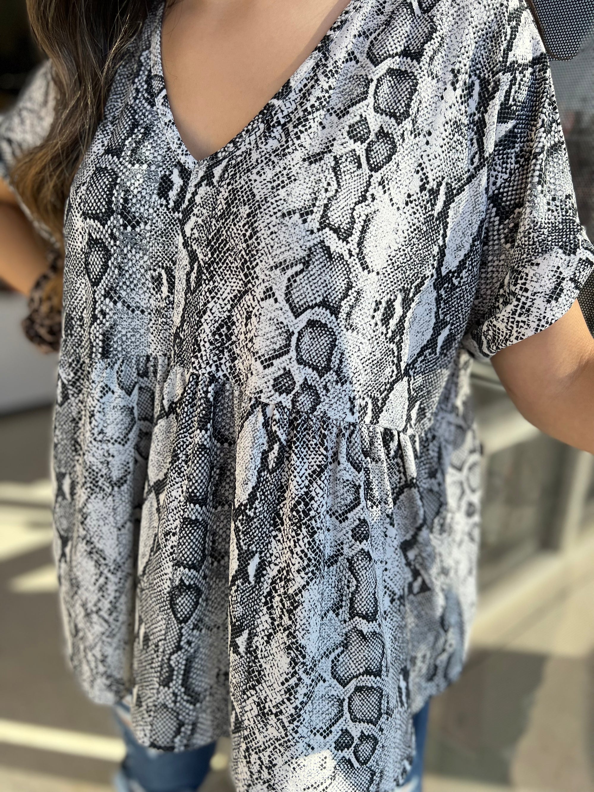 GREY PYTHON TOP