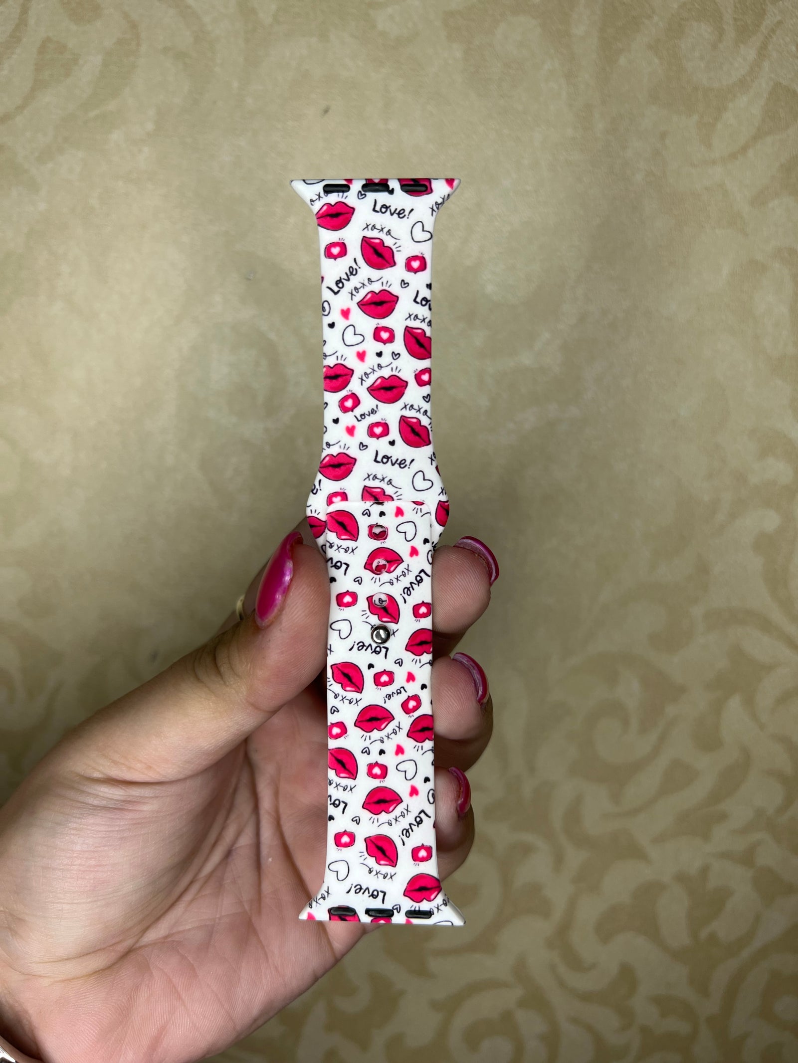 VALENTINE LIPS WATHCBAND