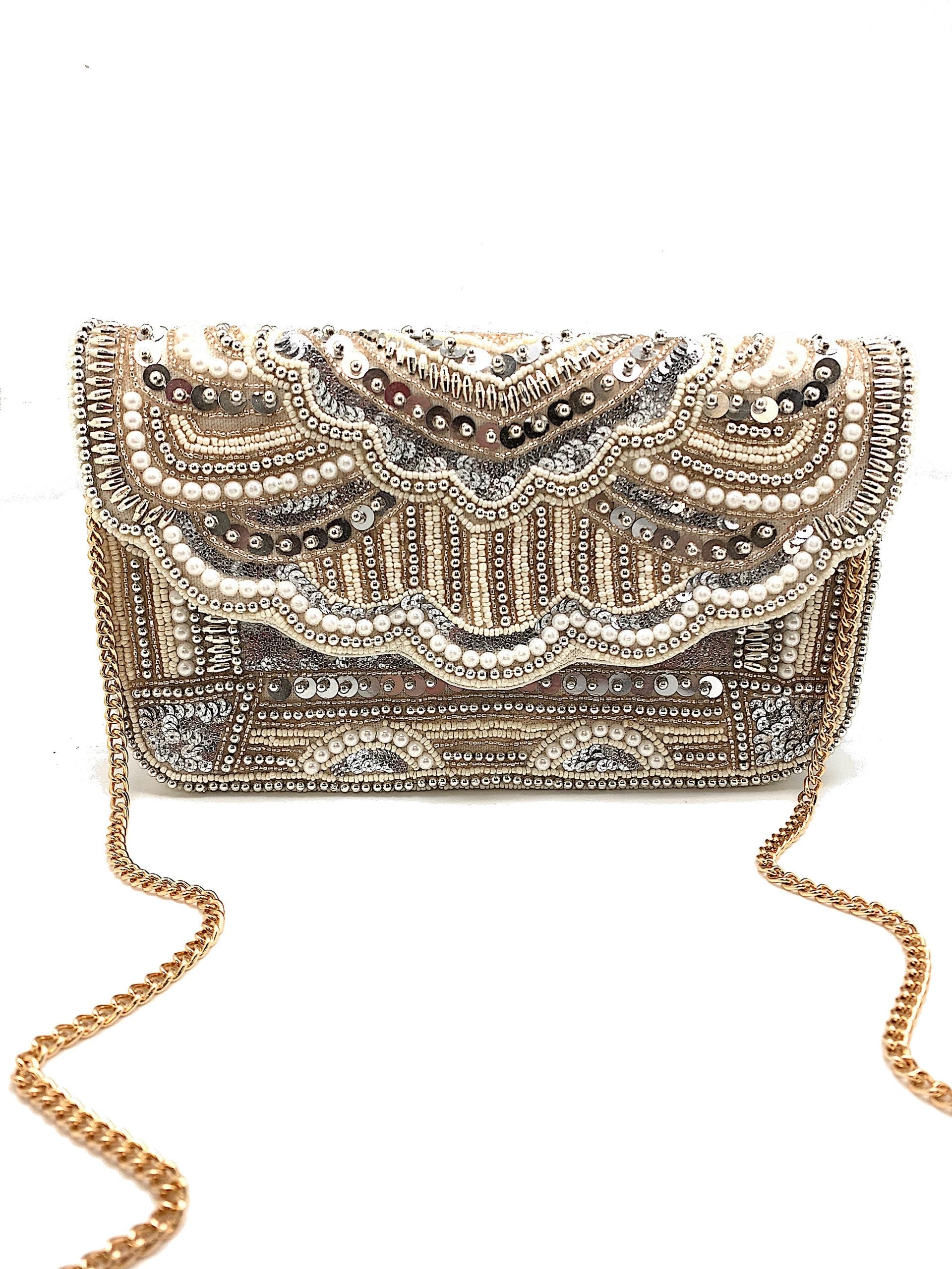 SCALLOPED IVORY SILVER PEARL BAG