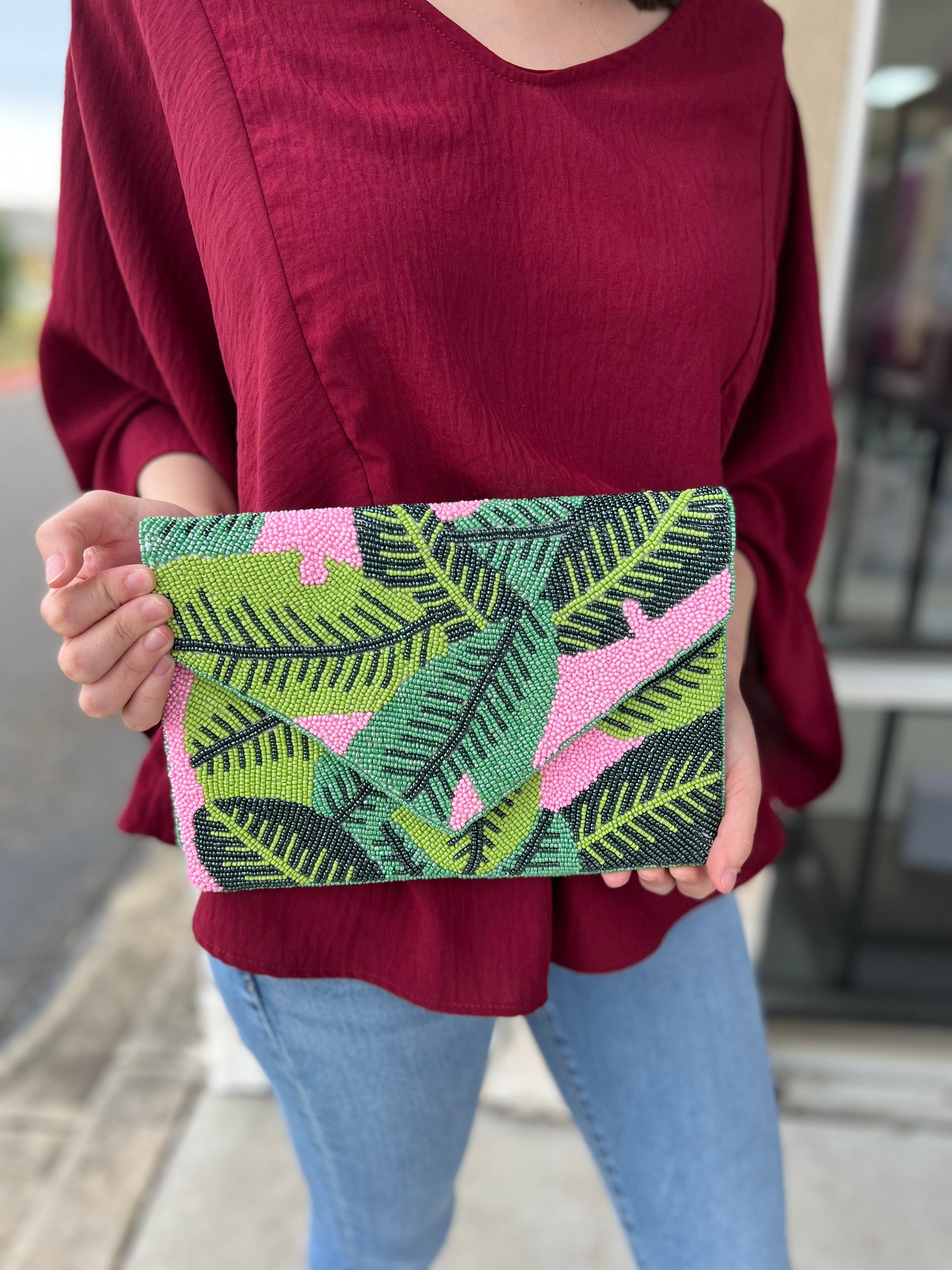 PINK GREEN PALM LEAF CLUTCH