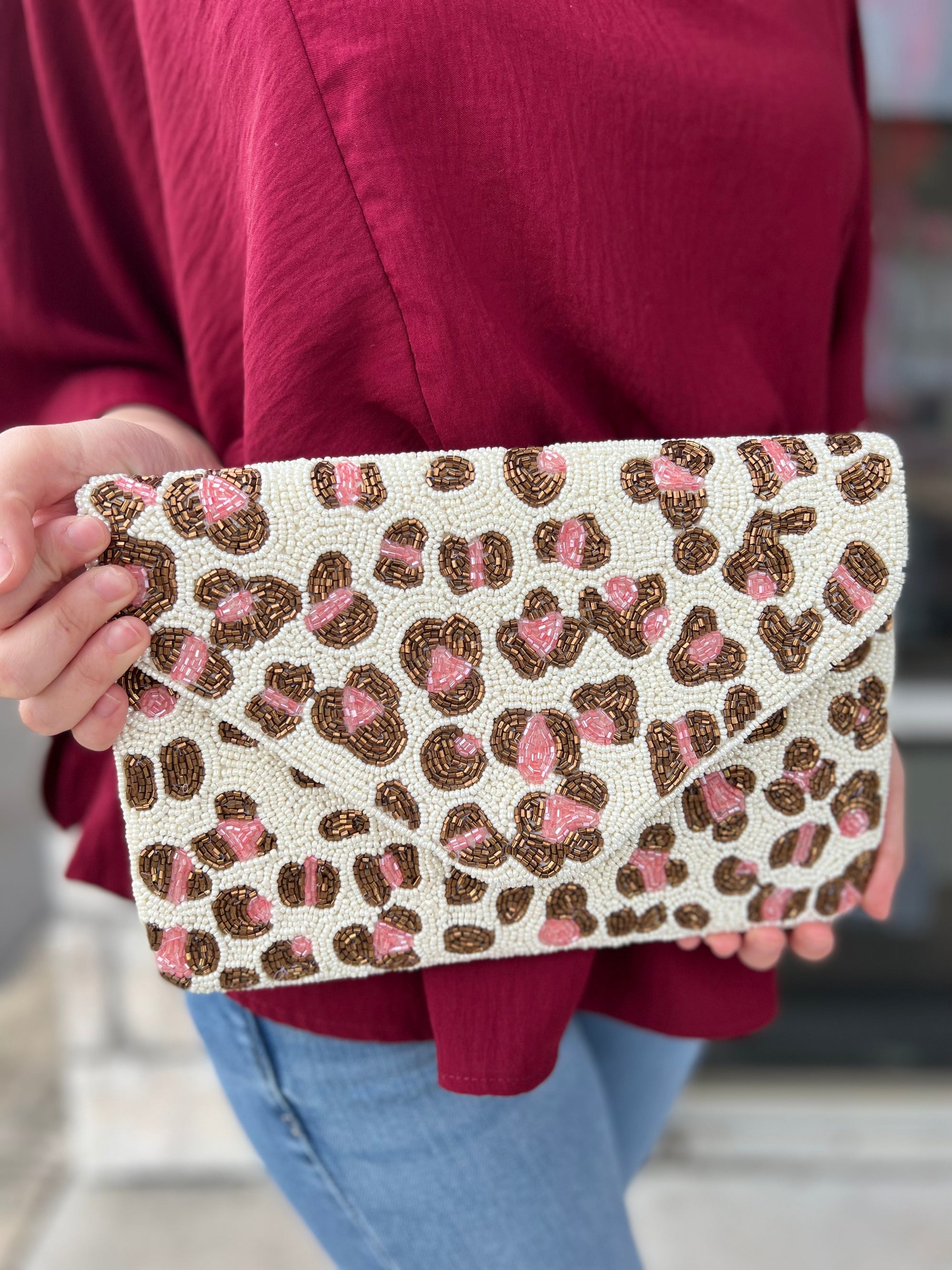 PRETTY LEOPARD BEADED CLUTCH