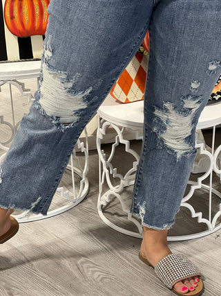 DESI RELEASE HEM ANKLE STRAIGHT JUDY BLUE JEANS
