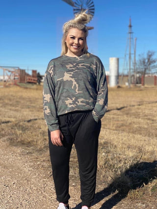 DOORBUSTER TEXAS TRUE CAMO SWEATER