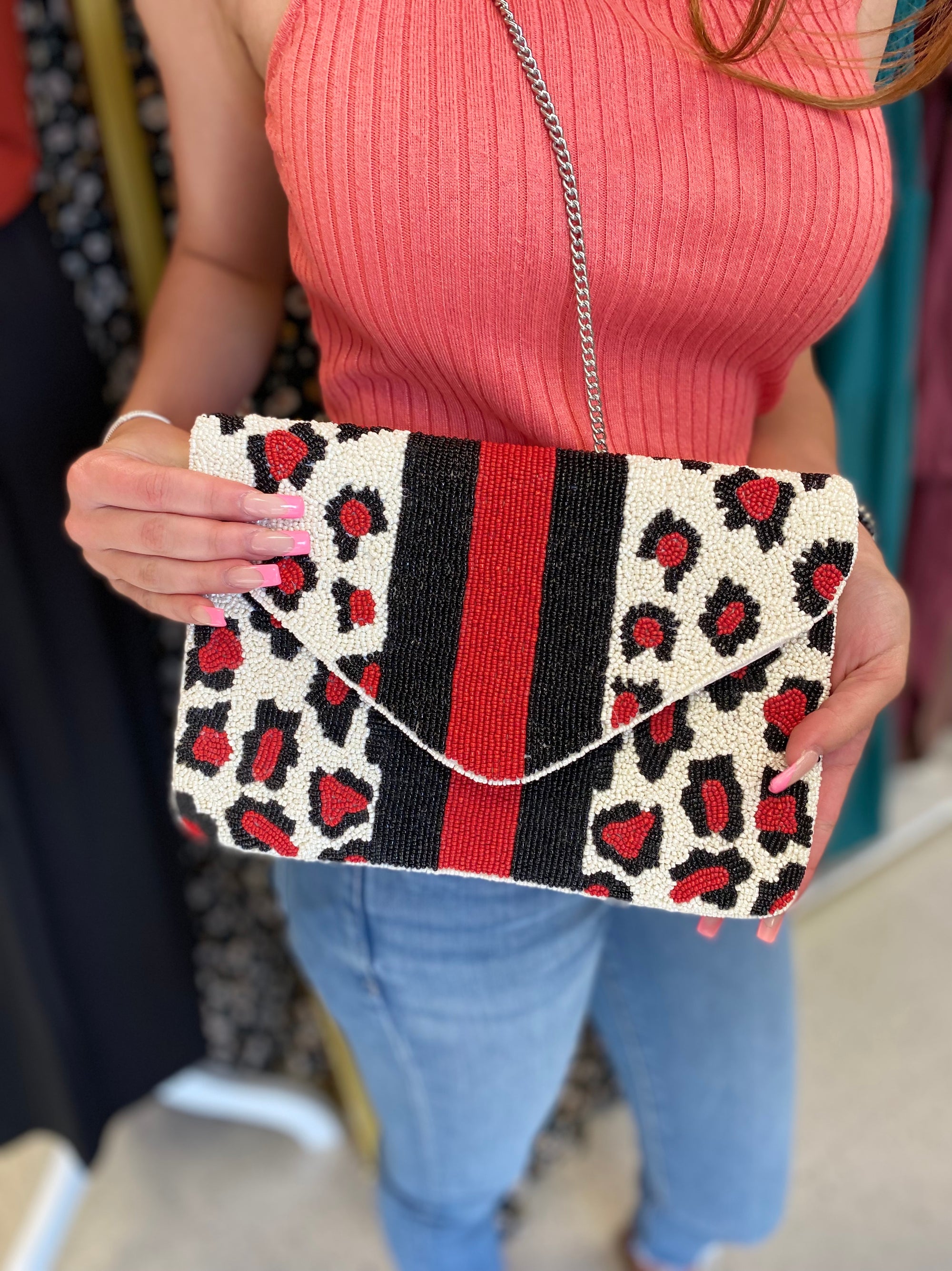 RED STRIPE CLUTCH