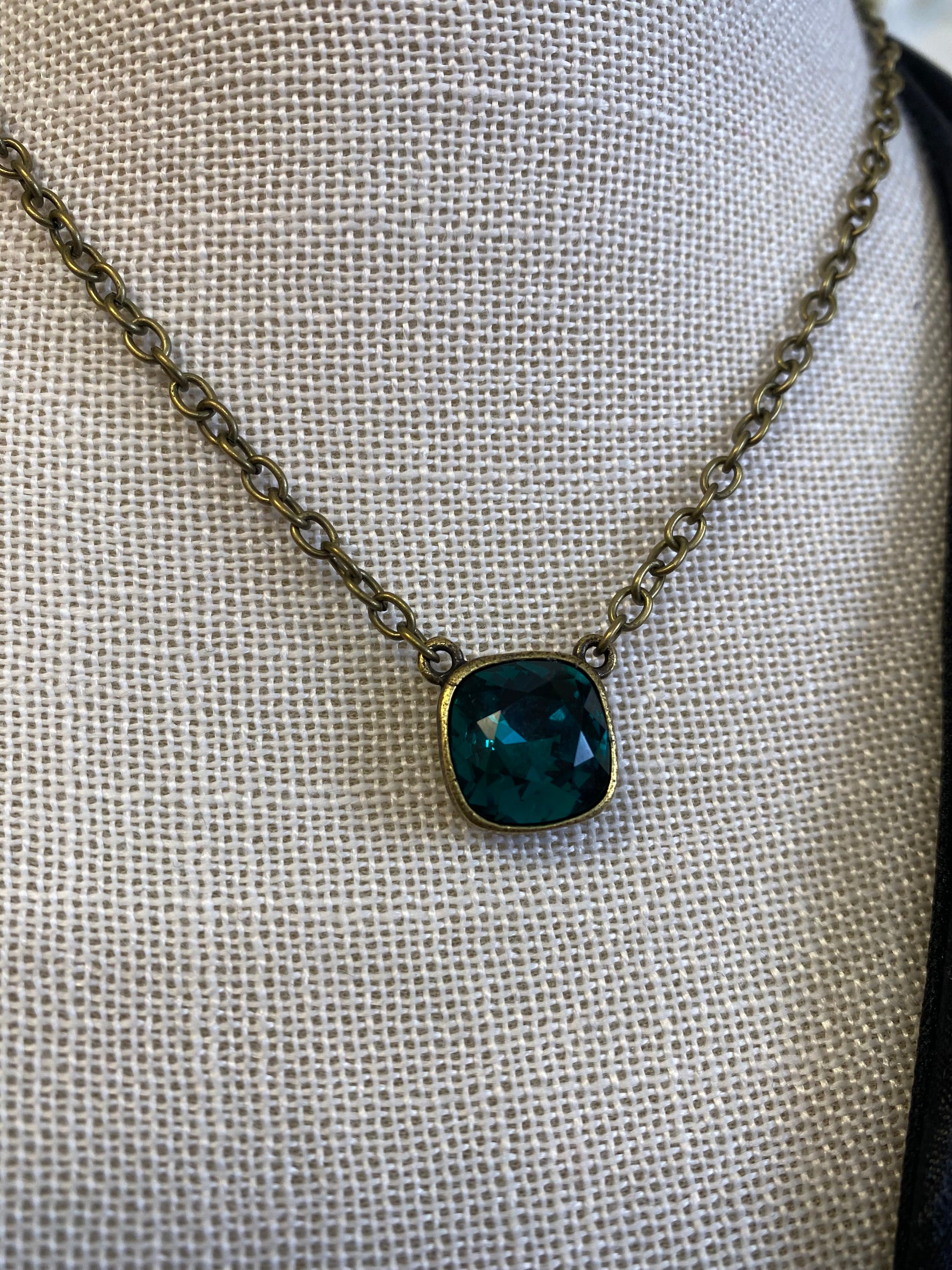 EMERALD CITY NECKLACE