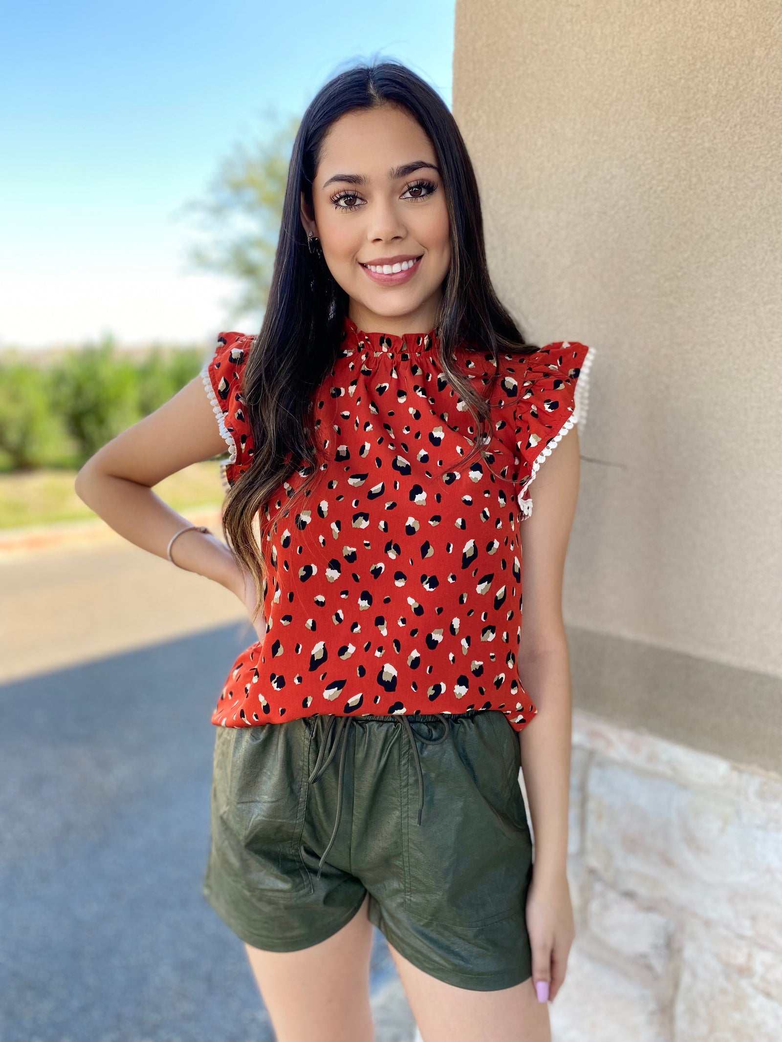 WANDER PLEATHER SHORTS