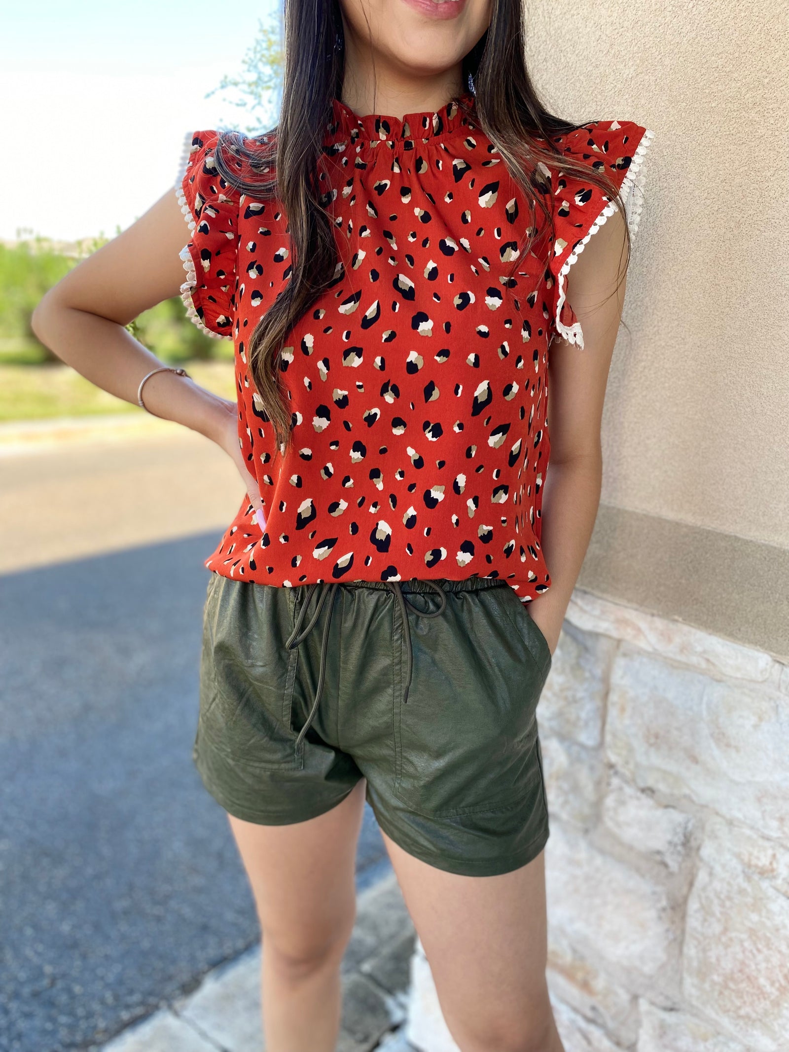 WANDER PLEATHER SHORTS