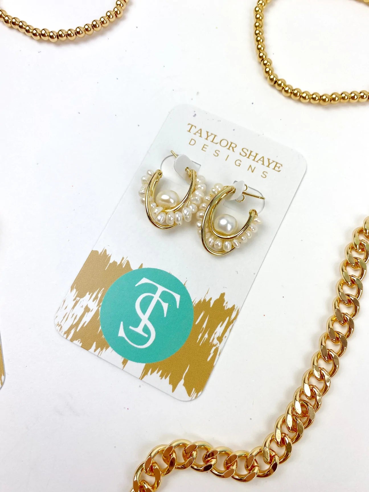 TAYLOR SHAYE 04 GEMMA PEARL HOOPS