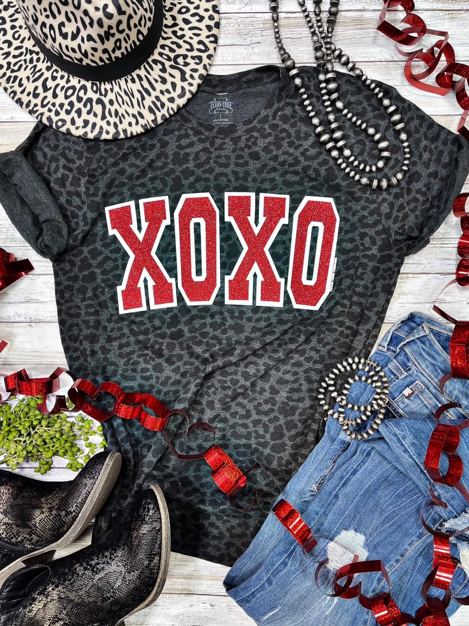 XOXO RED GLITTER LEOPARD TEE