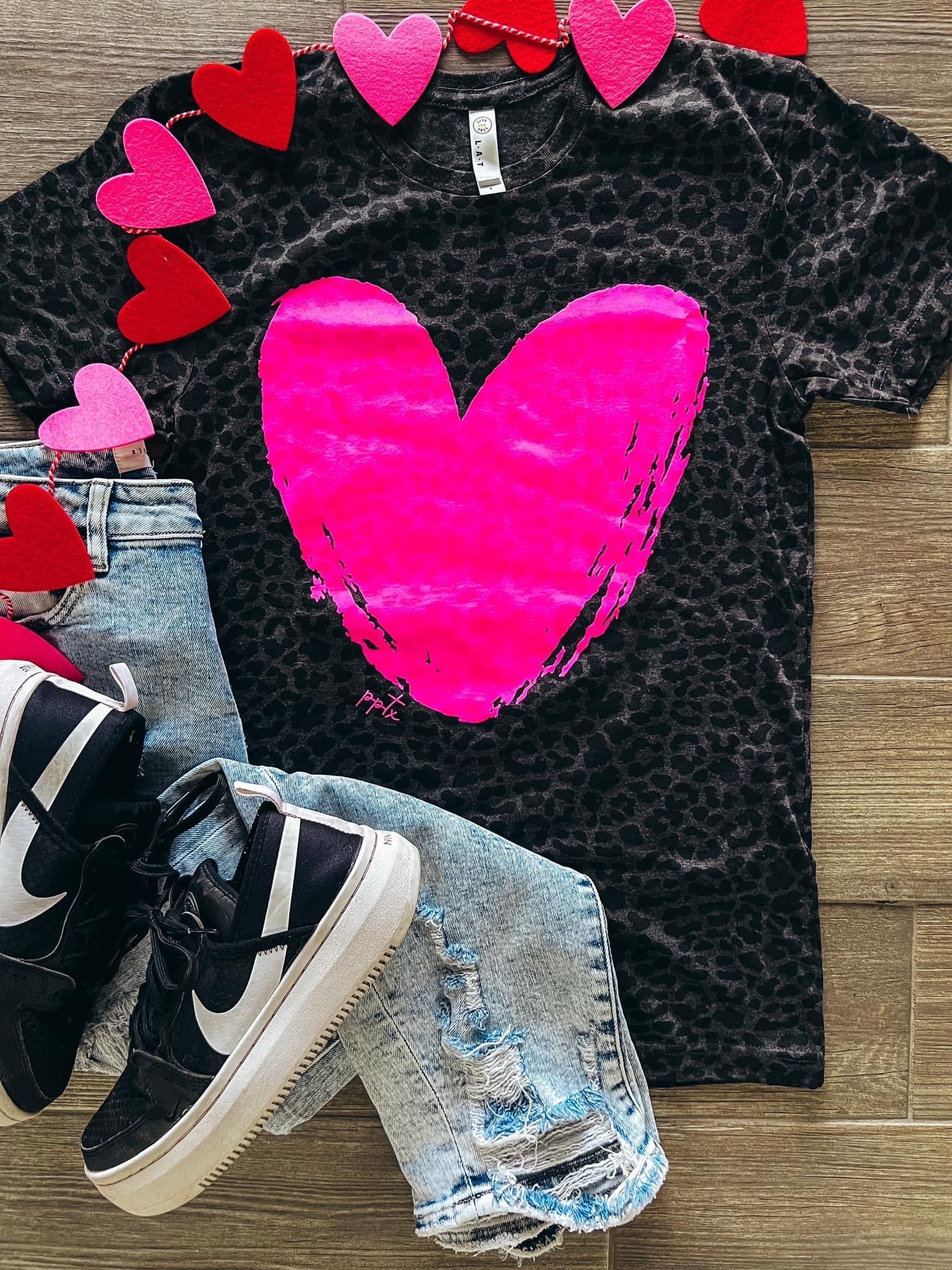 PINK HEART LEOPARD TEE