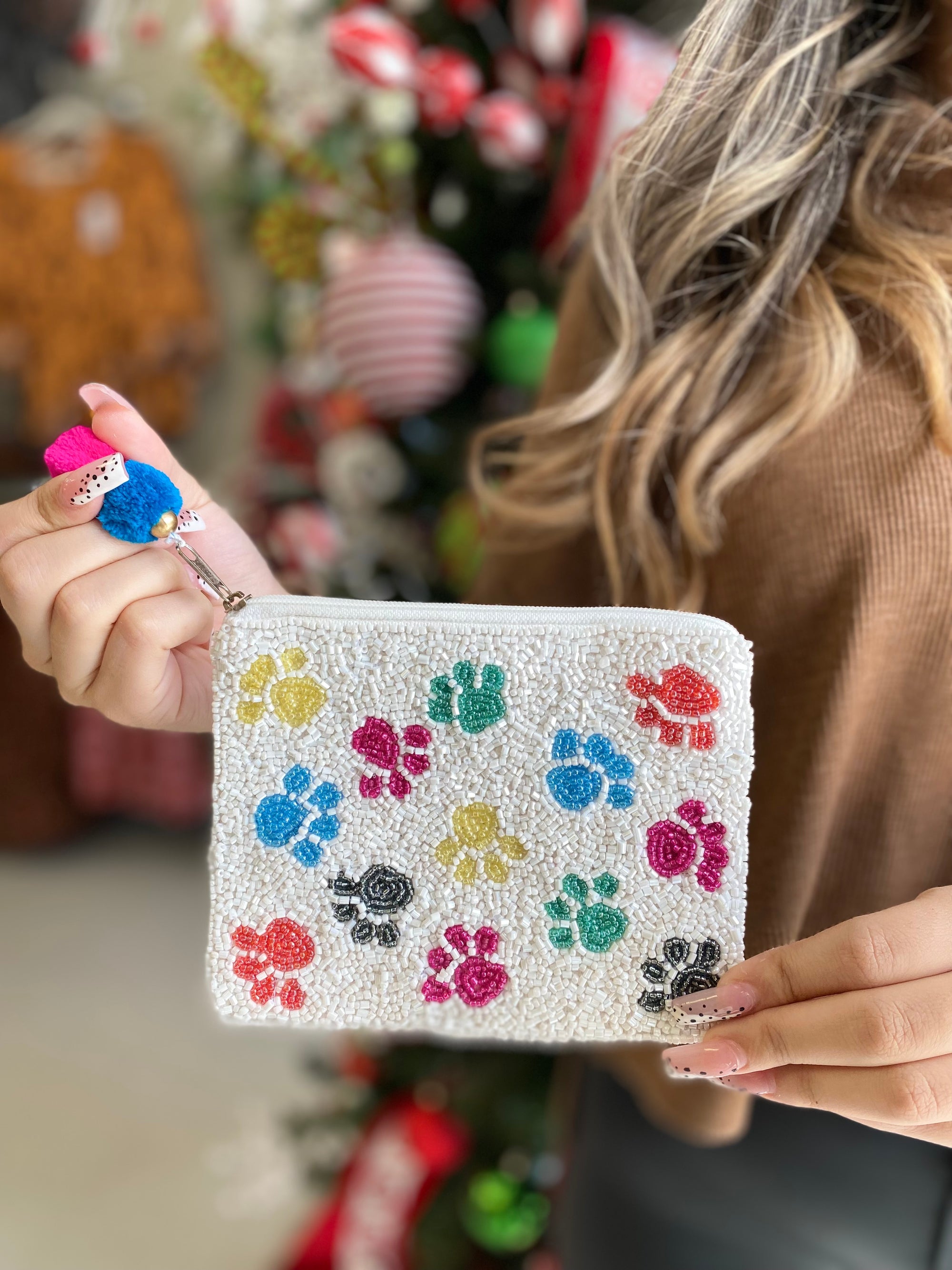 COLORFUL PAW PRINT POUCH