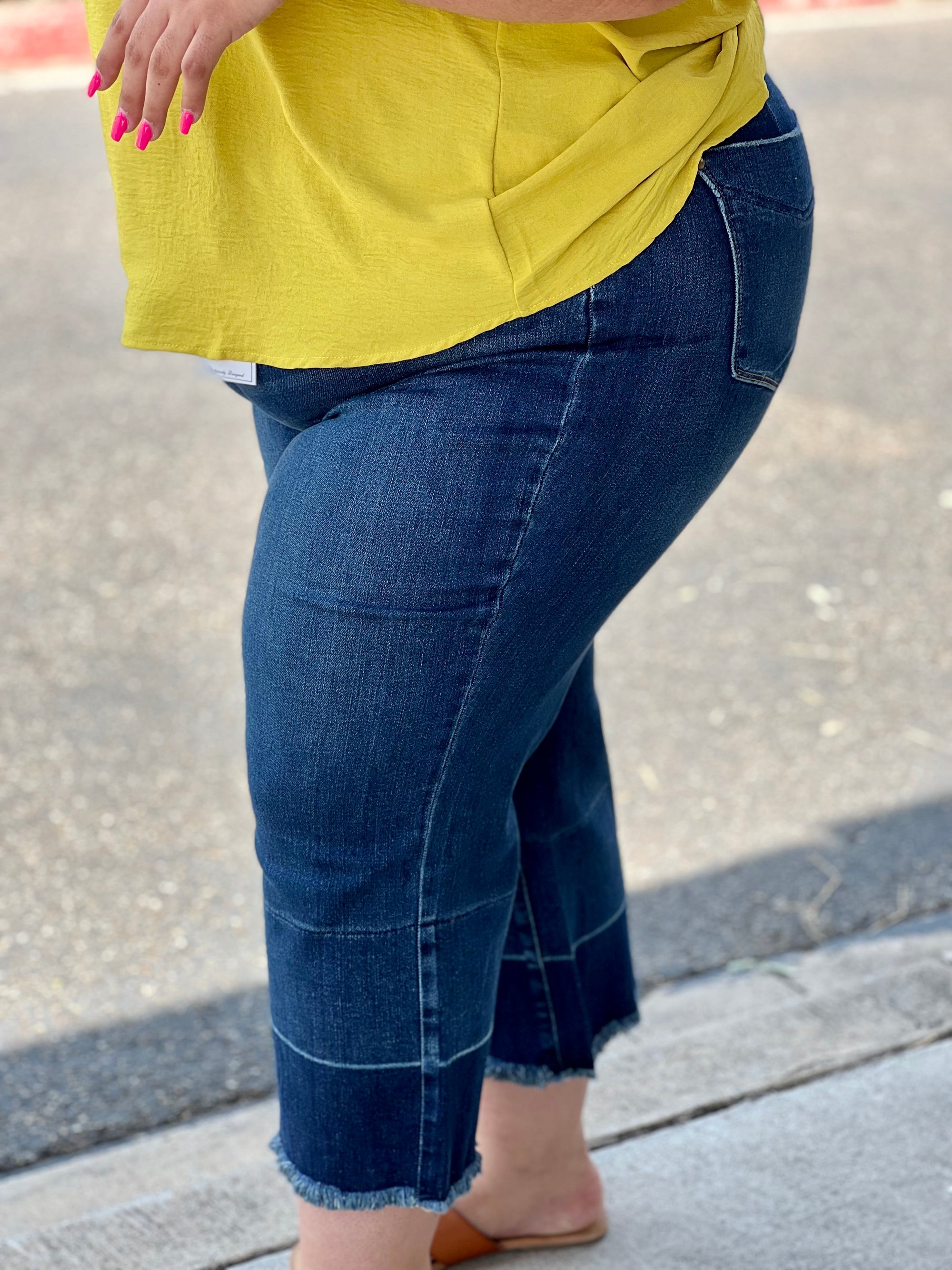 FUN FRIDAY JEANS