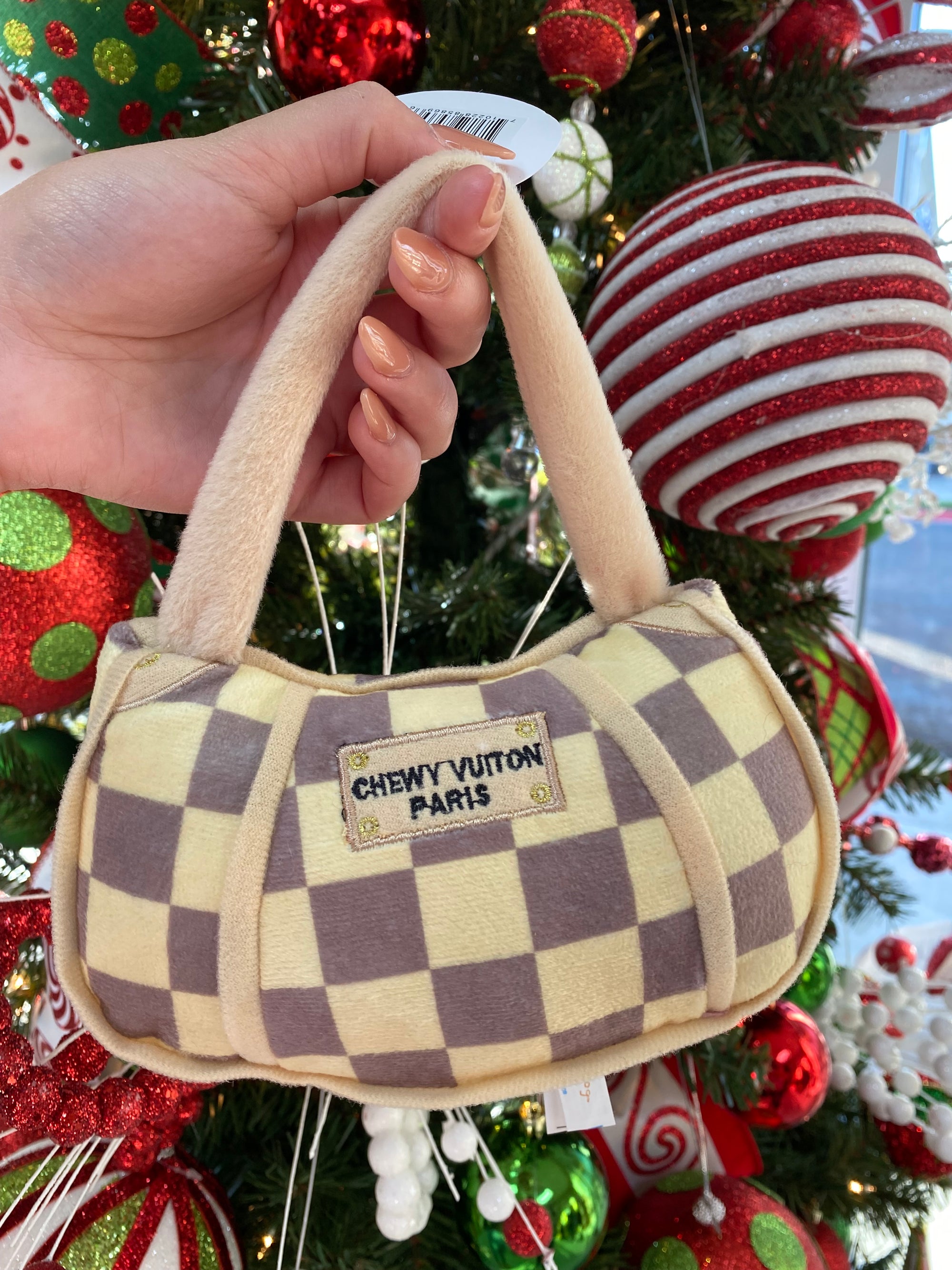 MEDIUM CHEWY VUITTON PURSE