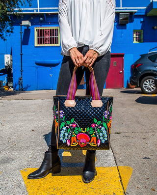 LA REINA TOTE