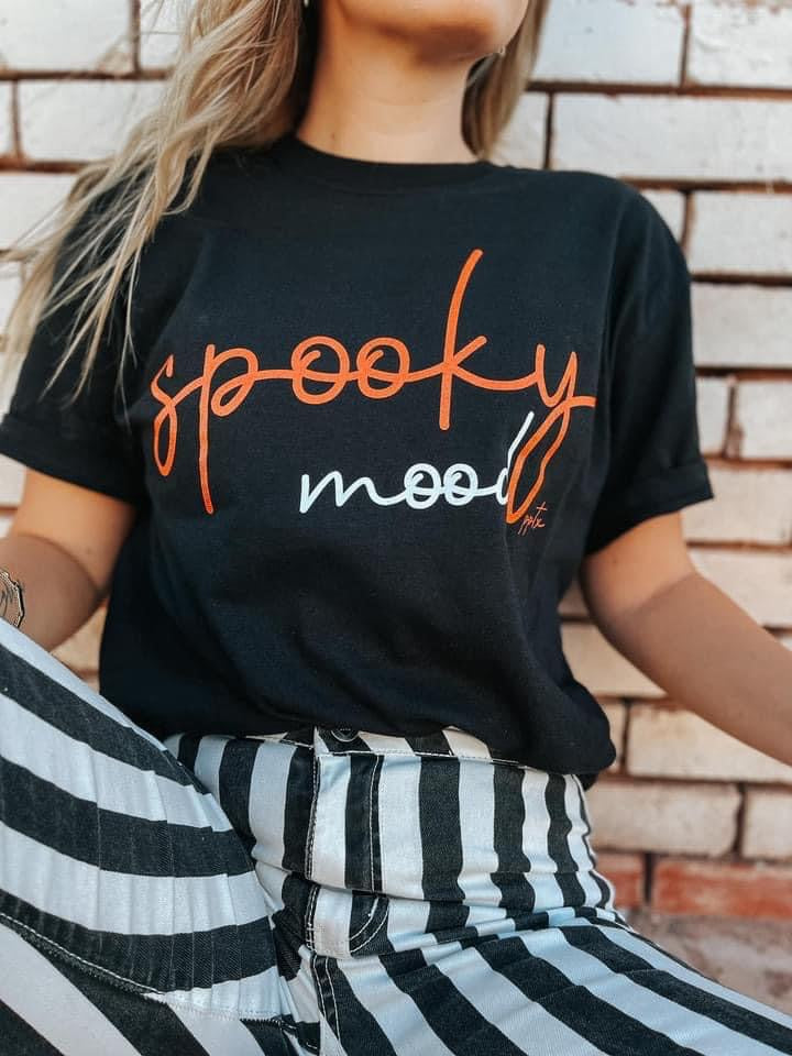 SPOOKY MOOD TEE