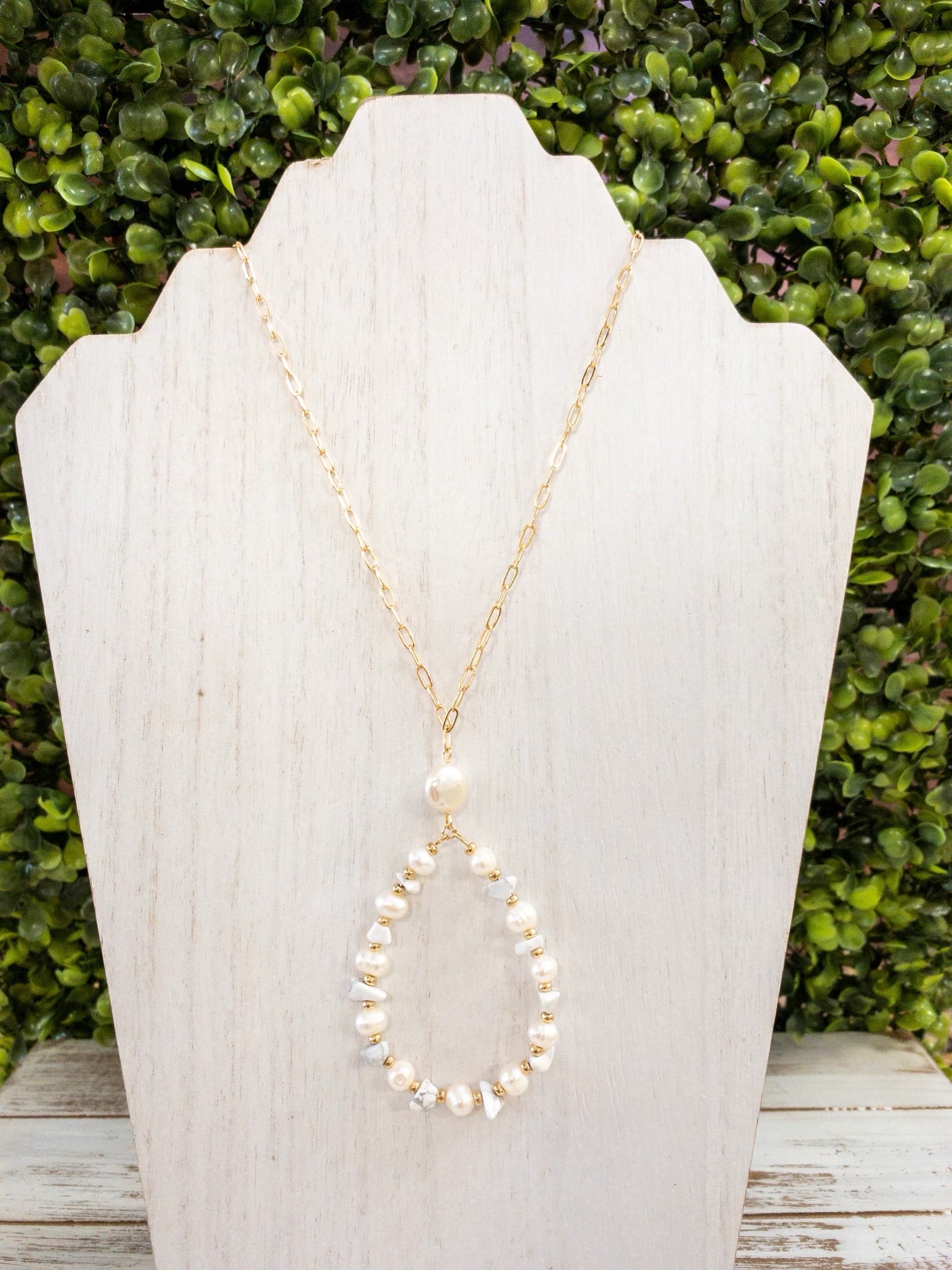 LONG PEARL PINK PANACHE NECKLACE