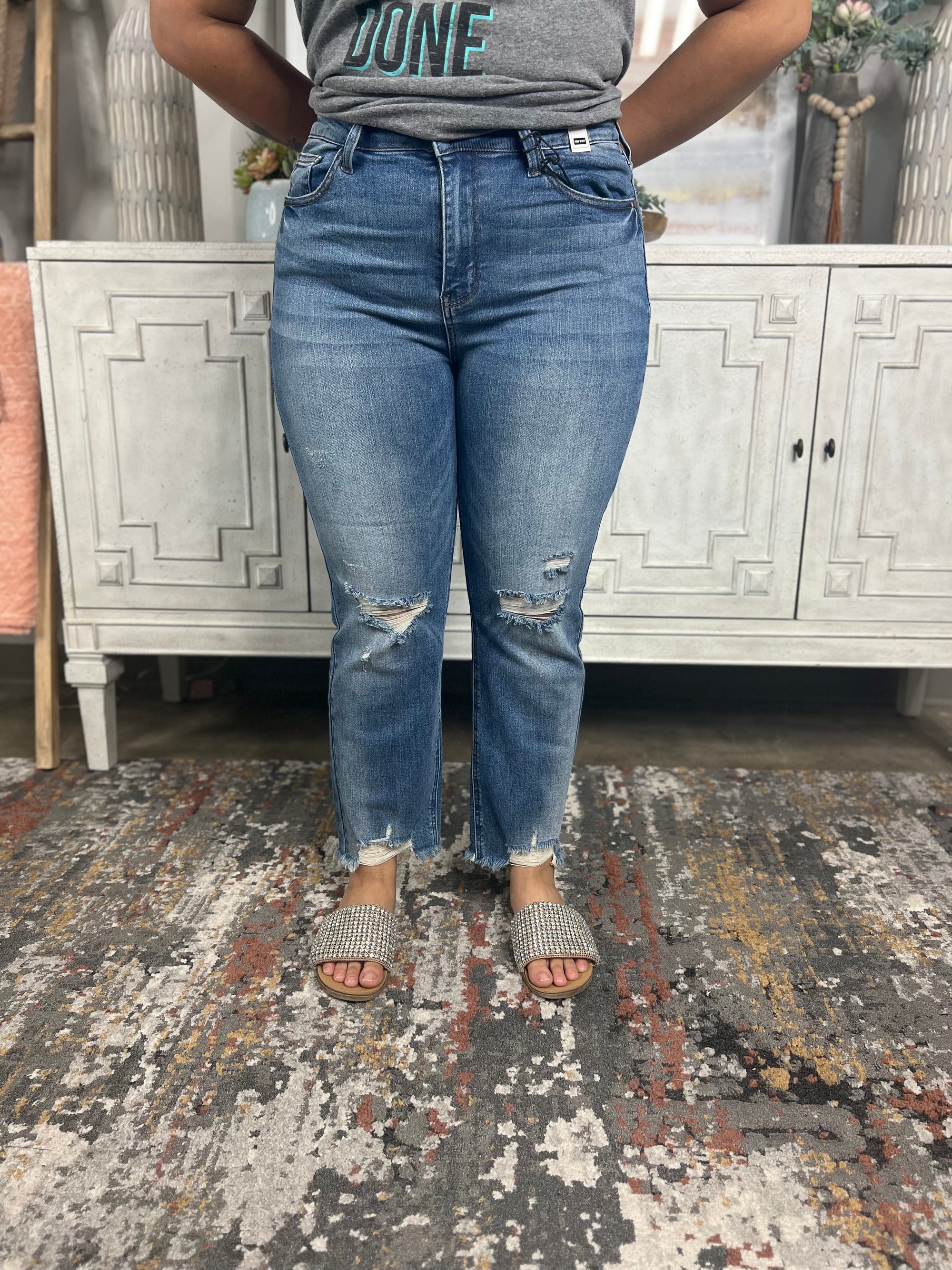 SAWYER DESTOYED CROPPED STRAIGHT JEANS