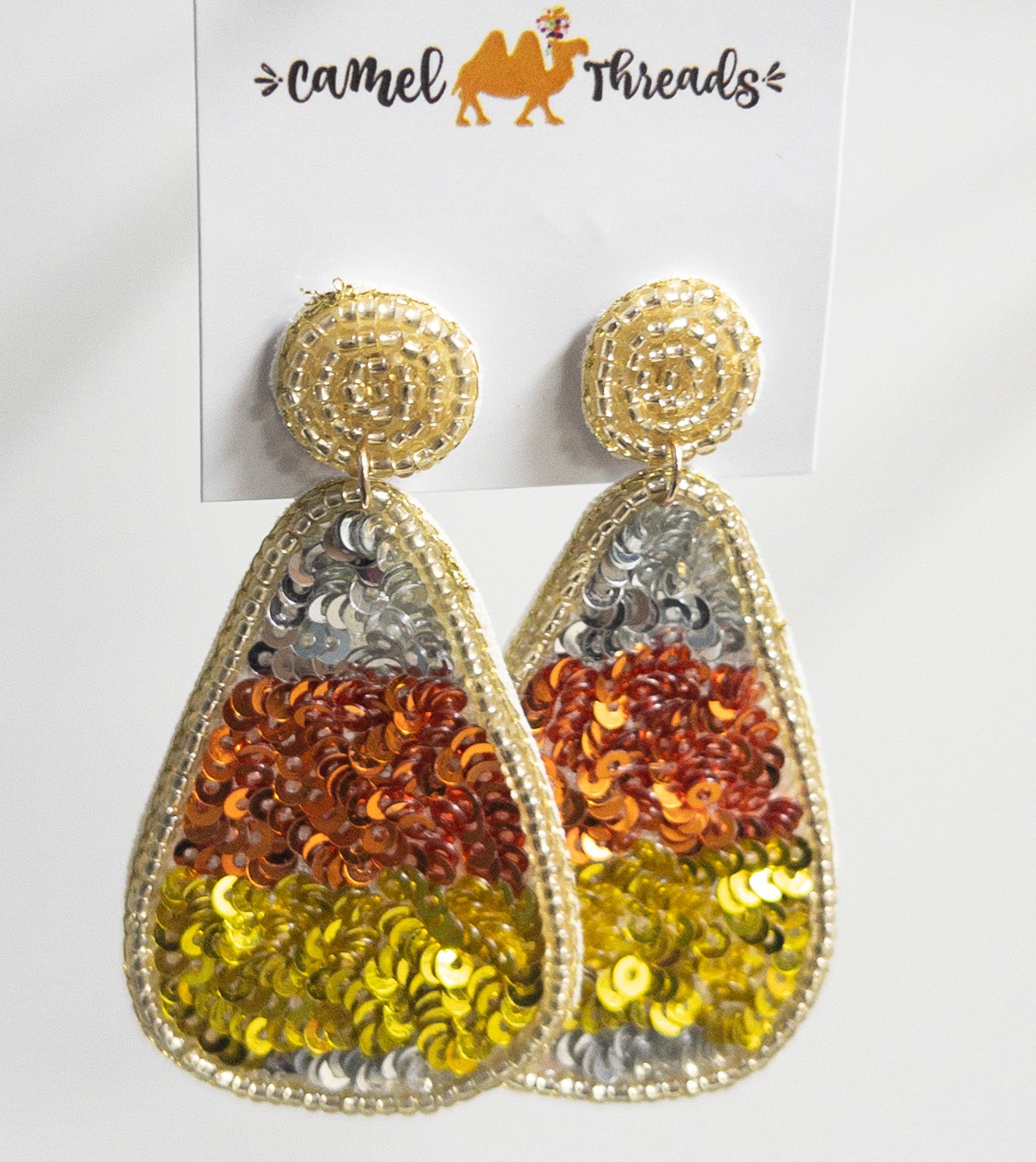 CAMEL THREAD SEQUIN CANDY CORN