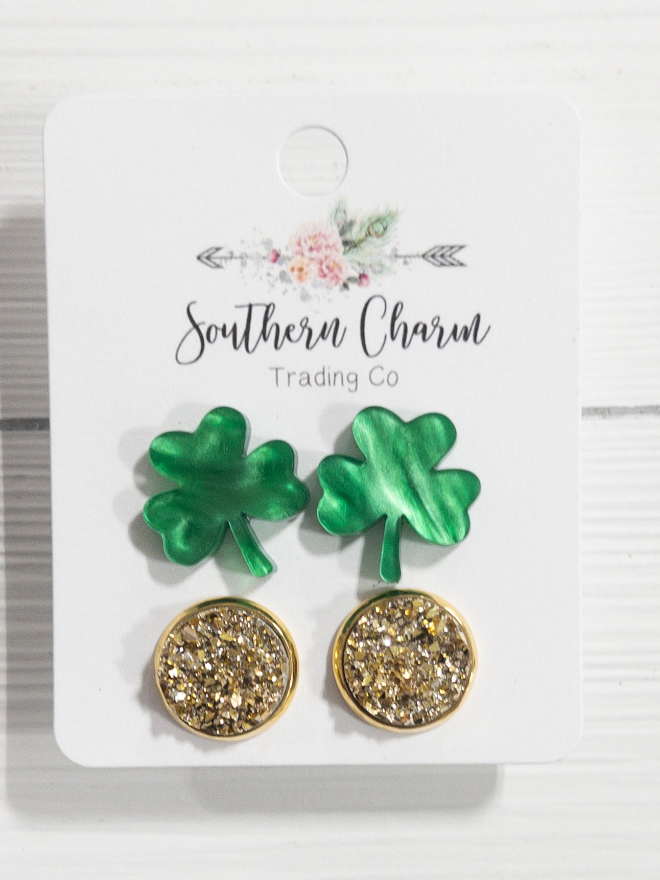 SOUTHERN CHARM ST PATRICKS CLOVER STUD PACK GOLD 2 PACK