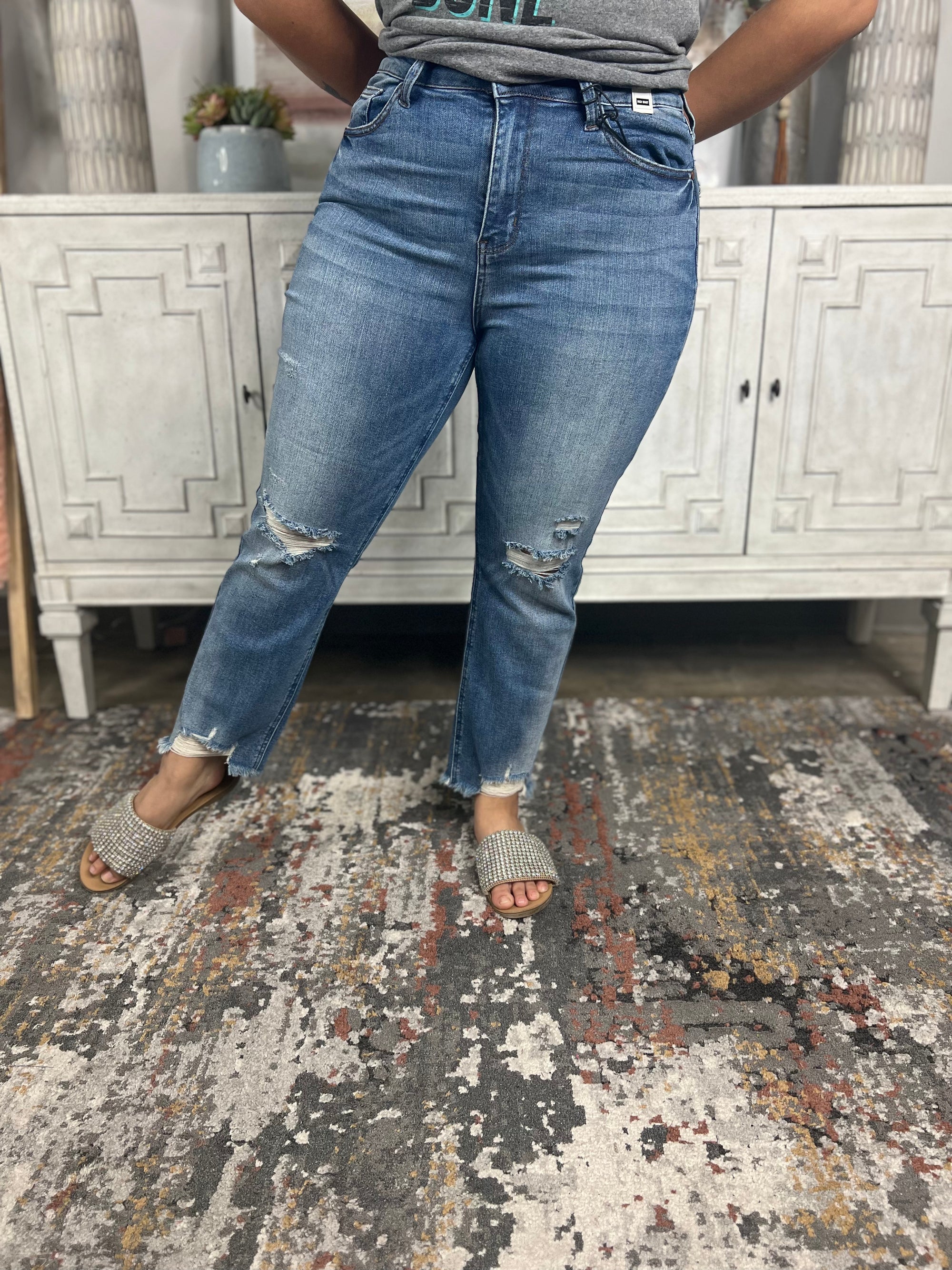 SAWYER DESTOYED CROPPED STRAIGHT JEANS