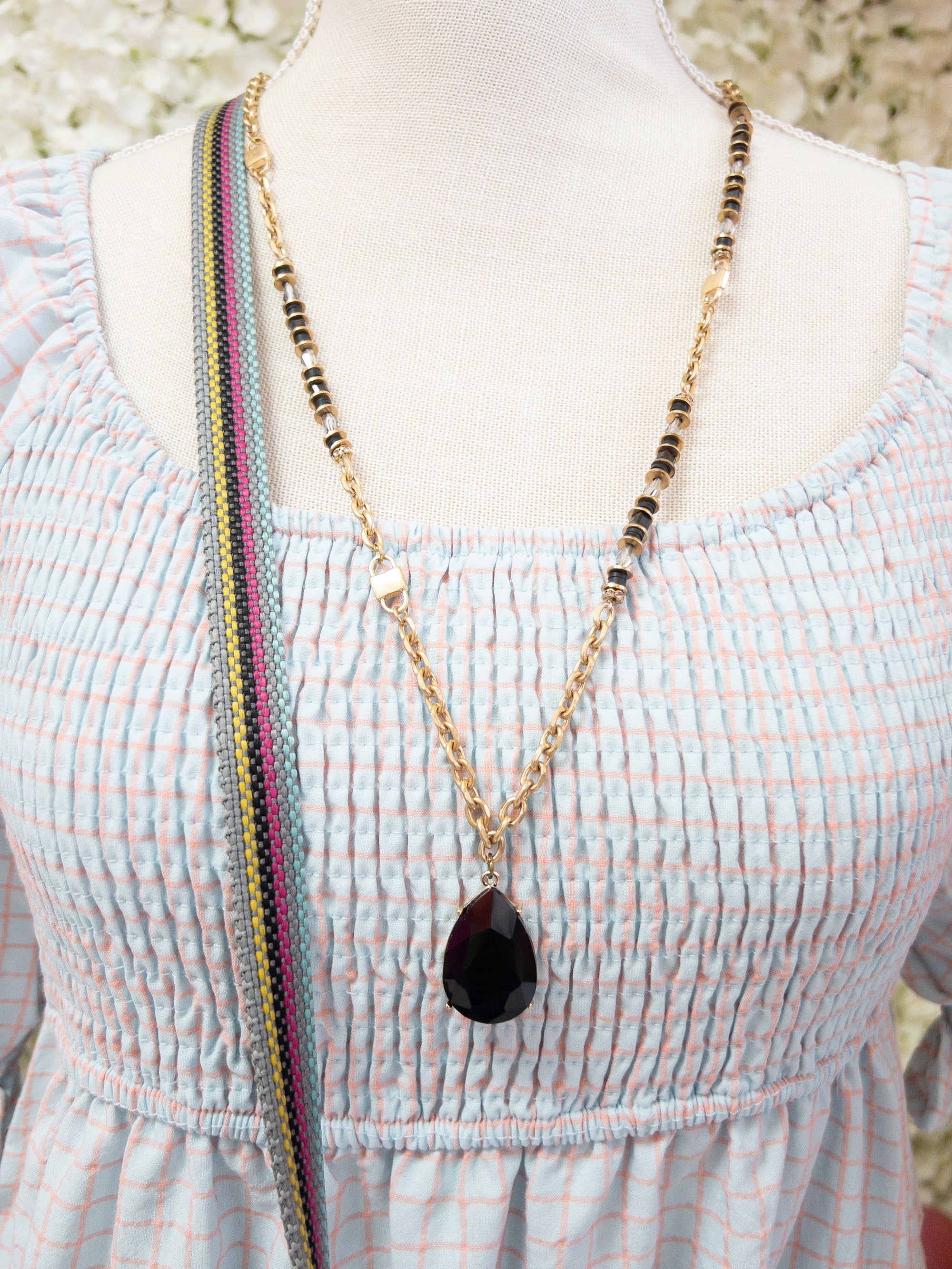 BLACK GEM XLONG PINK PANACHE NECKLACE