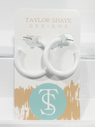 TAYLOR SHAYE ENAMEL HOOPS WHITE