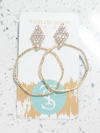TAYLOR SHAYE CALLIE HOOP CZ