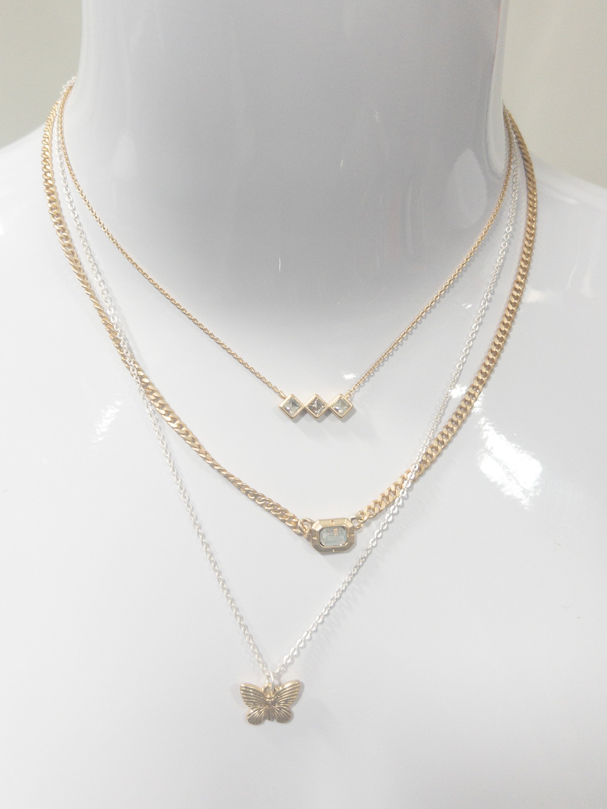 3 STRAND, DIAMOND CRYSTAL BAR, MOONSTONE CRYSTAL GOLD EMERALD PLATE, GOLD BUTTERFLY NECKLACE