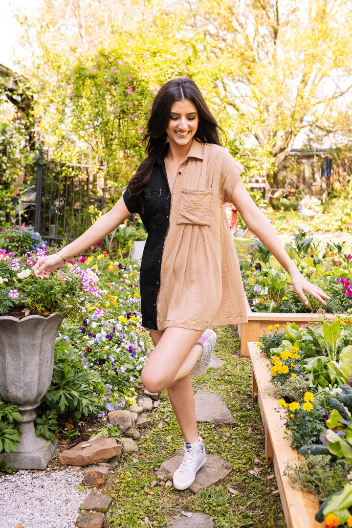 QUEEN OF SPARKLES BLACK & TAN GAUZE BUTTON DOWN DRESS